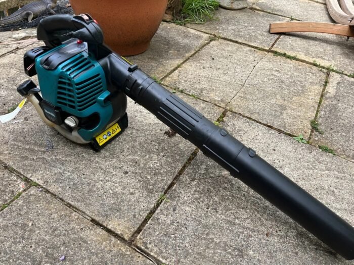 Makita BHX2501 4 Stroke Petrol Leaf Blower - Image 4